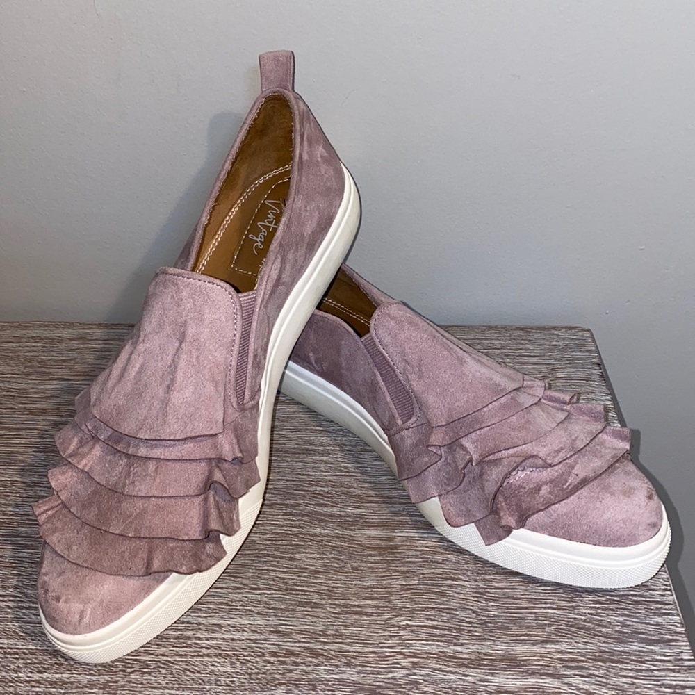 Crown Vintage ruffle suede Sneaker Size 8